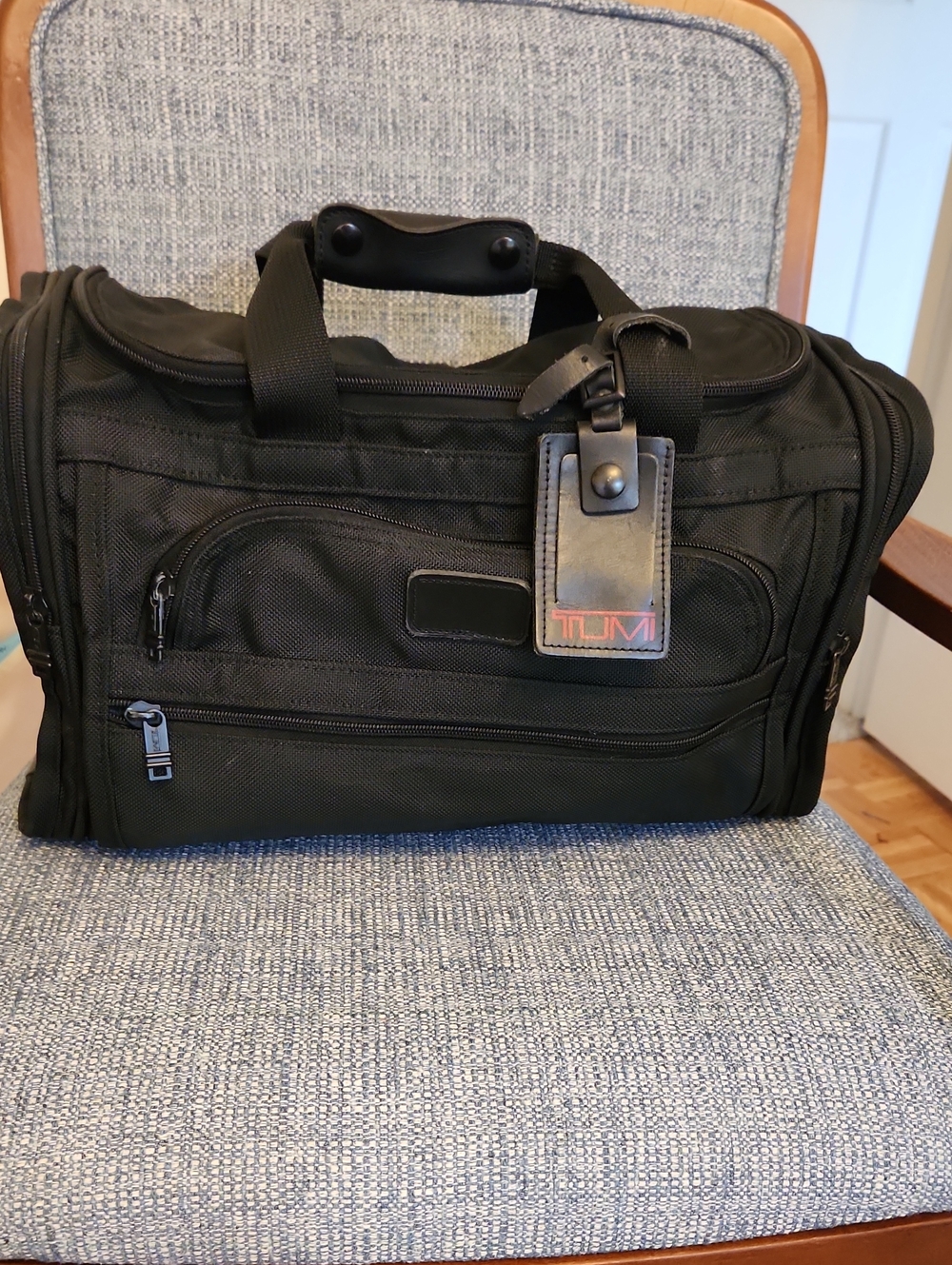 Tumi Vintage Black Men’s Travel Duffel with ID Tag